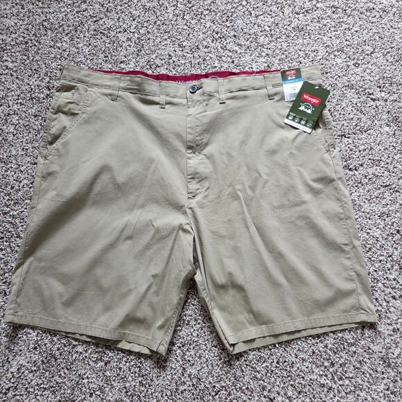 Wrangler Other - NWT Wrangler Outdoor Shorts Men's 48 Straight Fit Beige Quick Dry Stretch 9" New